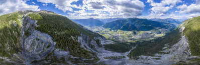 Foto: Felsberg, Rheintal, Graubünden,